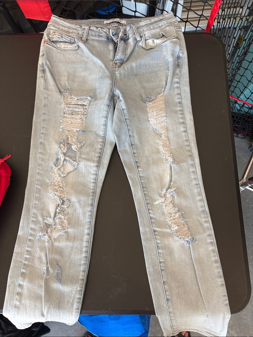 Light Wash Distressed Women’s Jeans